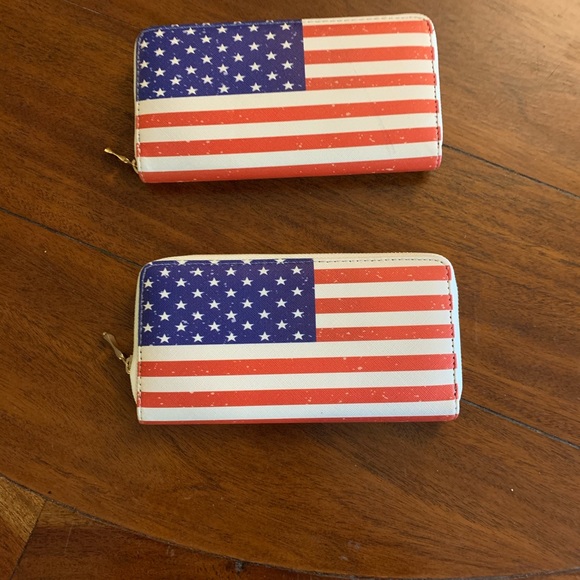 USA Flag Zip Wallet - Picture 6 of 6